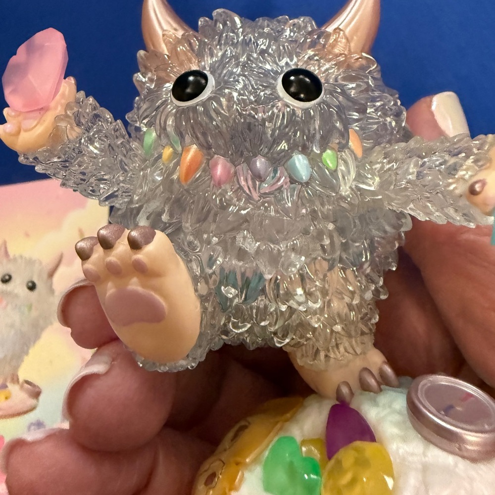 2019 Monster Fluffy Creature Figurine “ Treasure” Instinctoy/popmart
